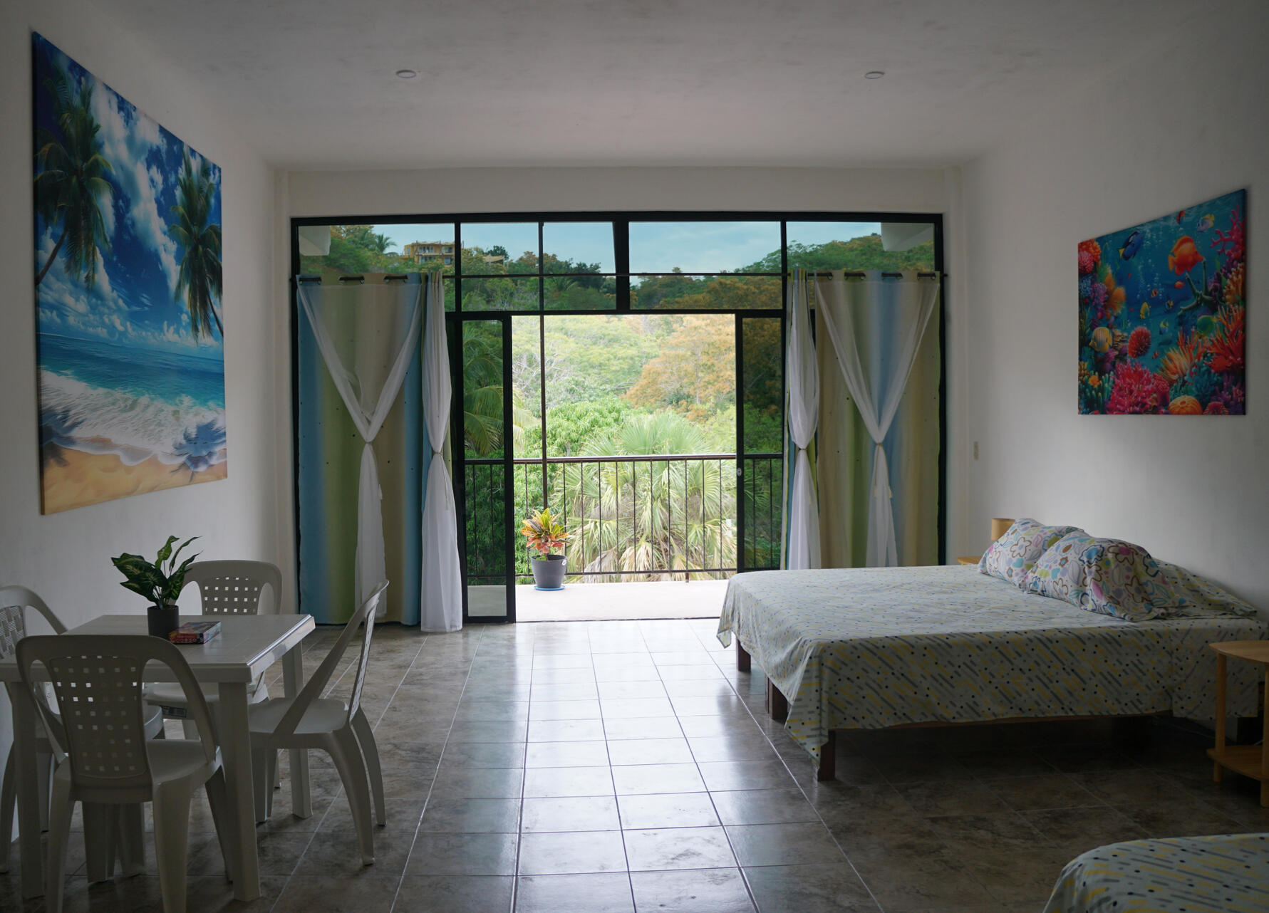 Room for 4 Guests